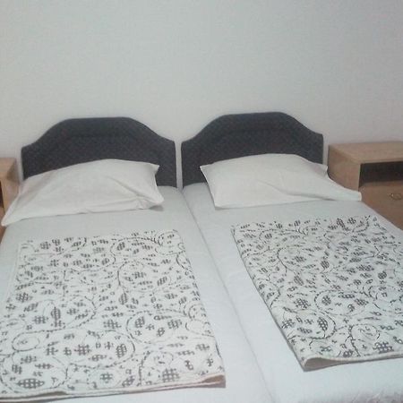 Djordjevic Hotel Budva Bagian luar foto